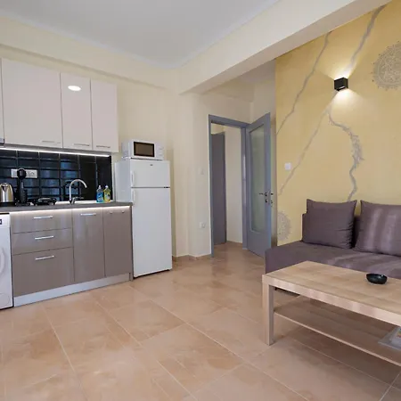 Happy Ellen Seafront By Travel Pro Services - Nea Plagia Halkidiki * Flojitá