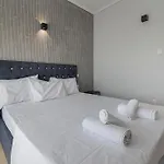 Happy Ellen Seafront By Travel Pro Services - Nea Plagia Halkidiki *